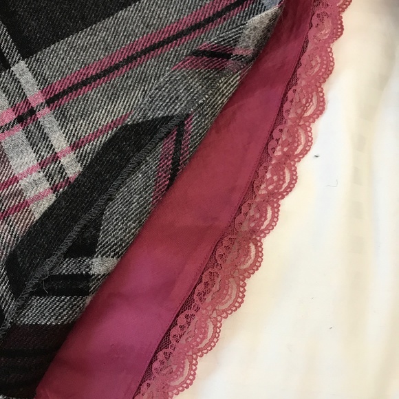 Smart set -Grey, Black & Pink Wool Blend Plaid Patern Skirt - Picture 5 of 8